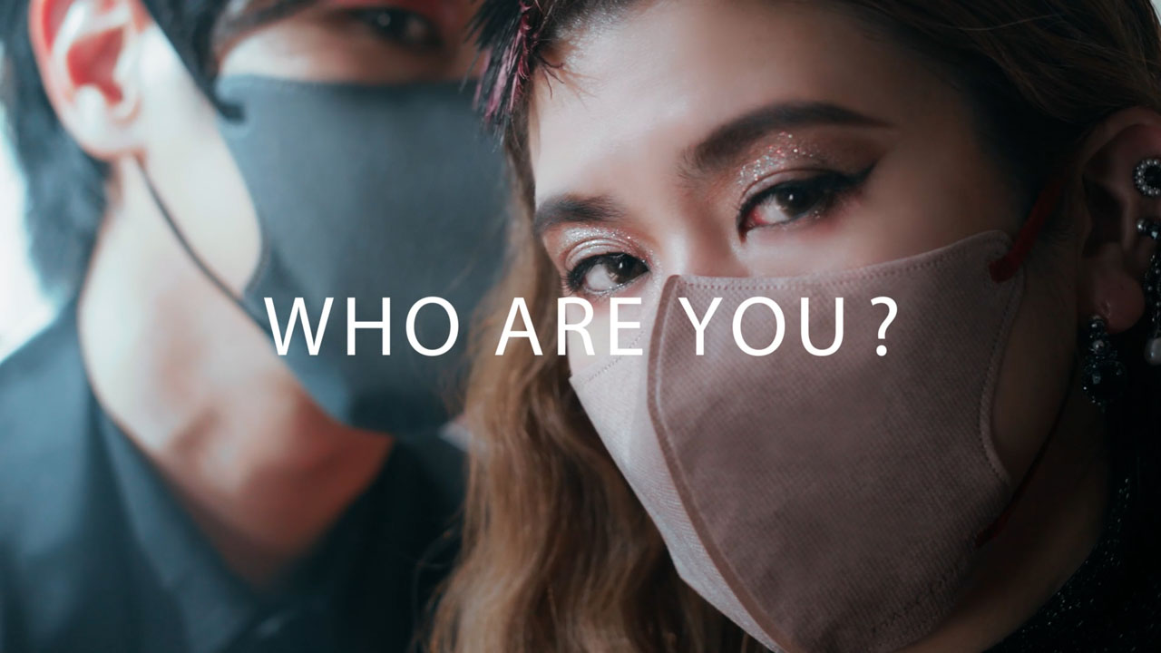 「謎の“マスコード”カップルの意外な正体！」編より。