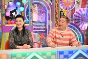 島崎和歌子と出川哲朗。(c)テレビ朝日