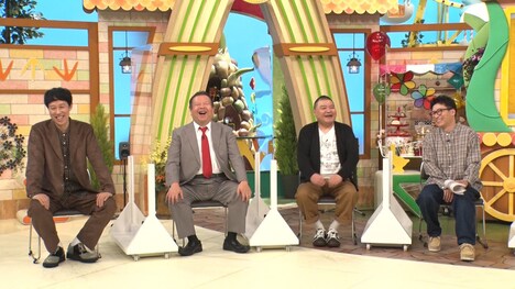 左から小籔千豊、今別府直之、川畑泰史、すっちー。