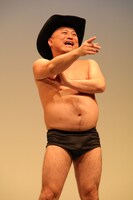 ハリウッドザコシショウ（撮影：二瓶 彩）