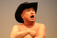 ハリウッドザコシショウ（撮影：二瓶 彩）