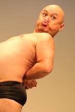 ハリウッドザコシショウ（撮影：二瓶 彩）