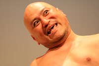 ハリウッドザコシショウ（撮影：二瓶 彩）