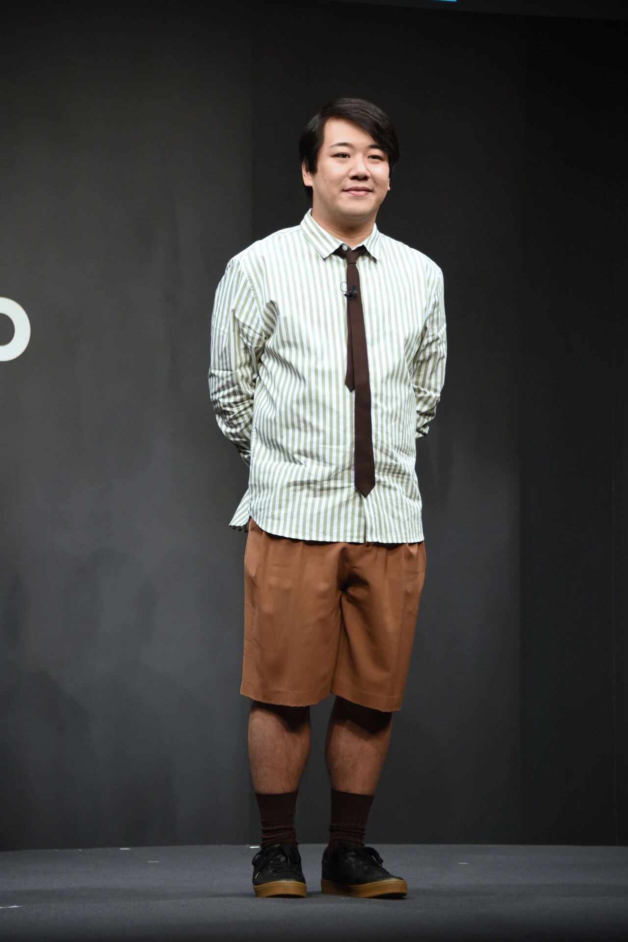 ラランド・ニシダ - サーヤがZOZO新サービス体験で“代官山ボルゾイ2匹