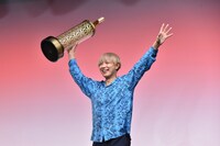 「R-1グランプリ2022」王者のお見送り芸人しんいち。