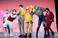 今大会の出場者がステージに登場した際のワンシーン。