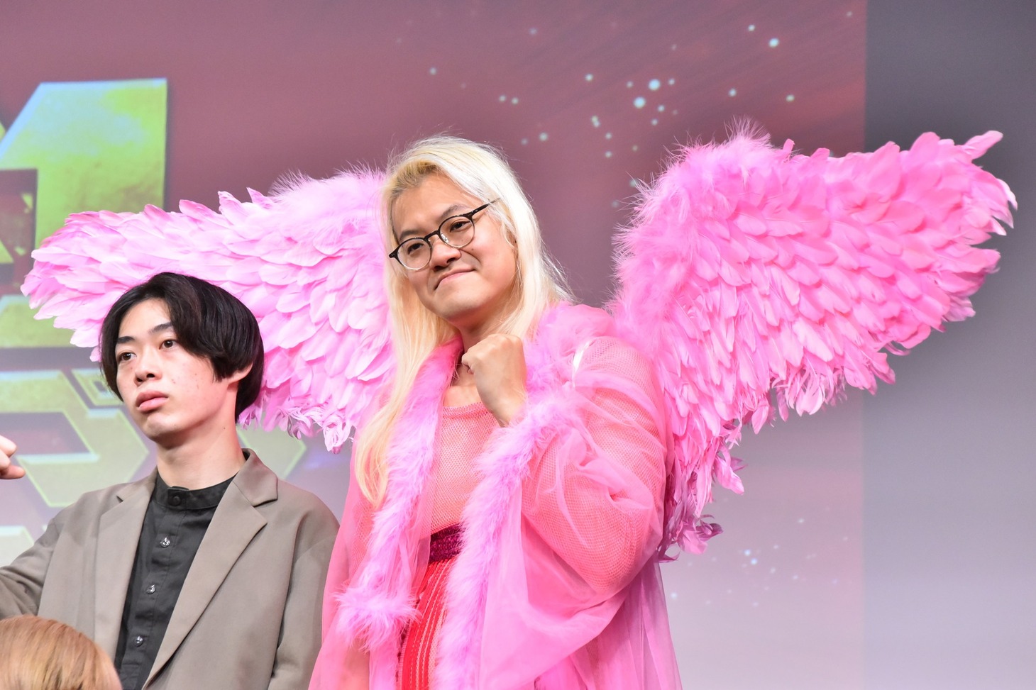 ZAZYとオドるキネマ南（左）。
