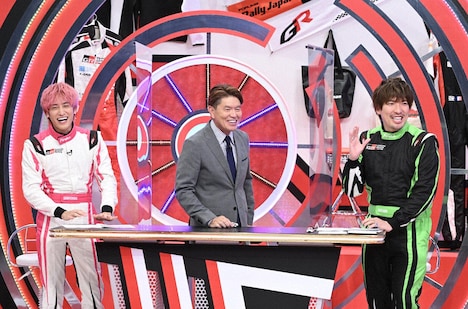 EXITとヒロミ（中央）。(c)テレビ朝日