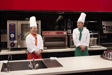 ダイアン津田と、とろサーモン村田。(c)ABCテレビ