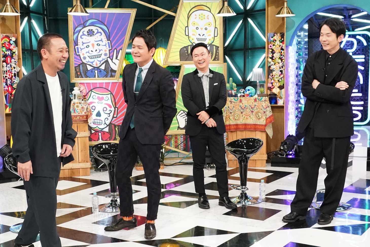 左から千鳥、かまいたち。(c)日本テレビ