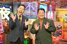 東野幸治とブラックマヨネーズ小杉。(c)TBS