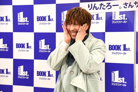 このポーズのときにもっとも多くのフラッシュが焚かれていた。