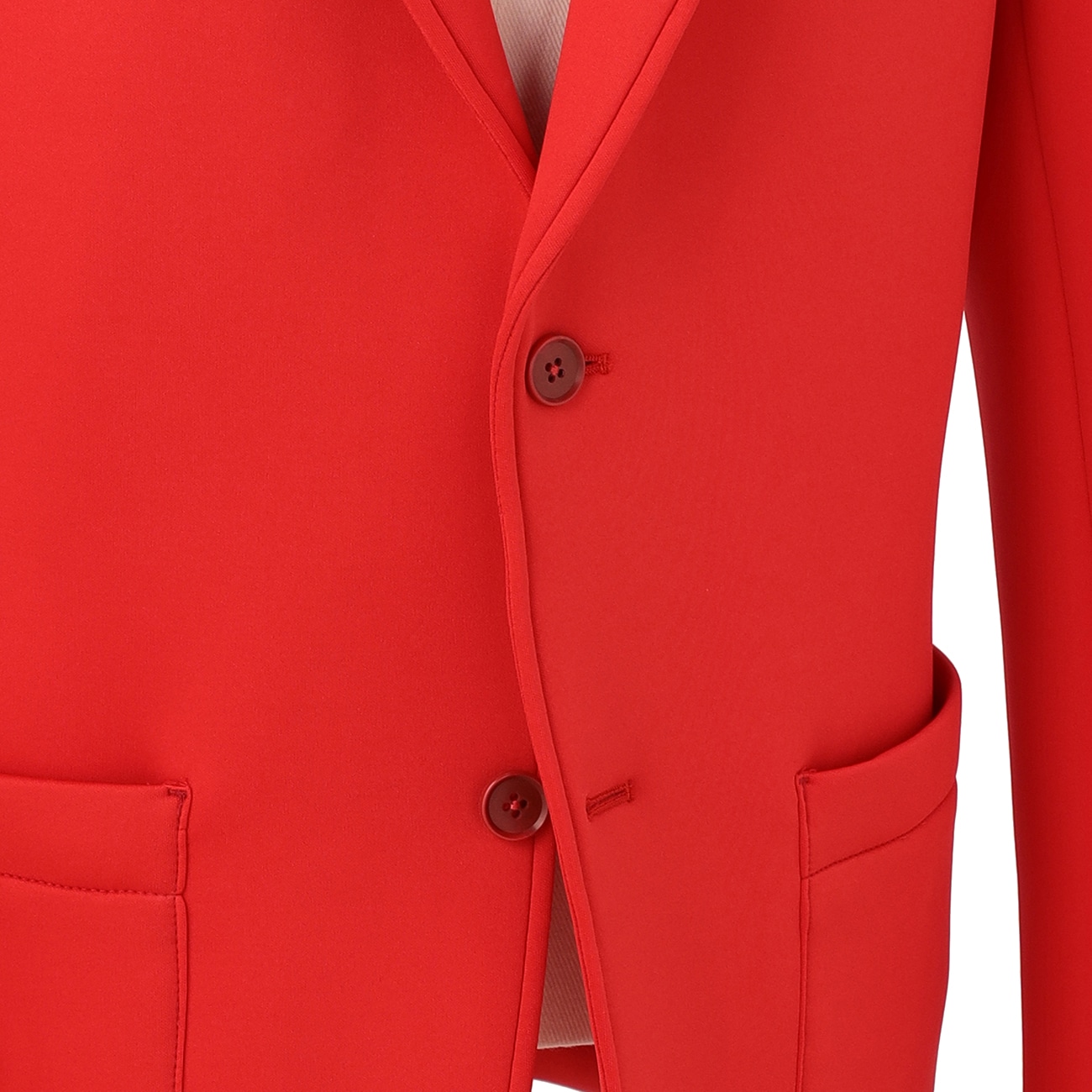 メイプル超合金カズレーザーモデル「赤パジャマスーツ」。