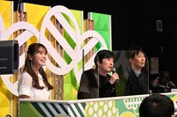審査ゲストの（左から）渋谷凪咲、清塚信也、藤井隆。