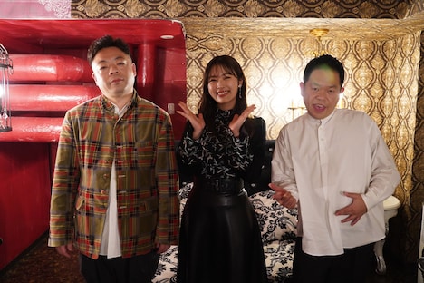 ダイアンと渋谷凪咲（中央）。