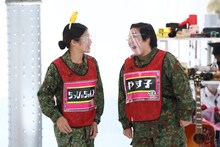 左からちっぴぃちゃんズ、やす子。