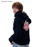 UTA LIVEパーカーを着用するEXITりんたろー。。