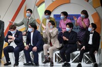 生配信「祝！よしもと漫才劇場8周年・森ノ宮よしもと漫才劇場2周年！」の様子。