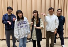 ハイツ友の会（中央2人）と東京03。