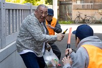 「下町任侠伝 鷹7」より、街裏ぴんく出演シーン。