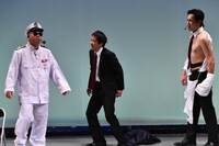 左から、バイきんぐ西村、本間キッド、ロングサイズ伊藤。