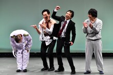 左から、バイきんぐ西村、や団。