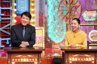 左から別所哲也、安藤桃子。(c)日本テレビ