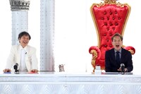 左から板尾創路、千原ジュニア。(c)関西テレビ