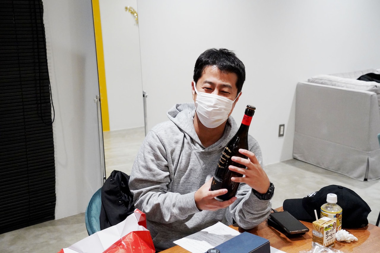 うれしそうなウエストランド井口。