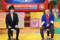 左から藤ヶ谷太輔、笑福亭鶴瓶。(c)日本テレビ