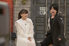 左から沙羅、たむたむ。(c)読売テレビ