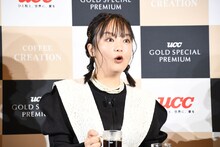 理想のブレンドの味に驚く蛙亭イワクラ。