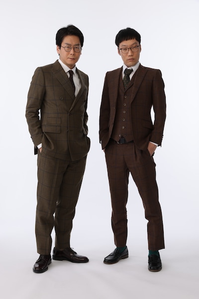 男性ブランコ。左から、浦井、平井。(c)M-1グランプリ事務局