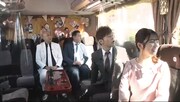 「～芸能人とご対面バスツアー～  会いたいさんが乗ってきた！」のワンシーン。(c)日本テレビ