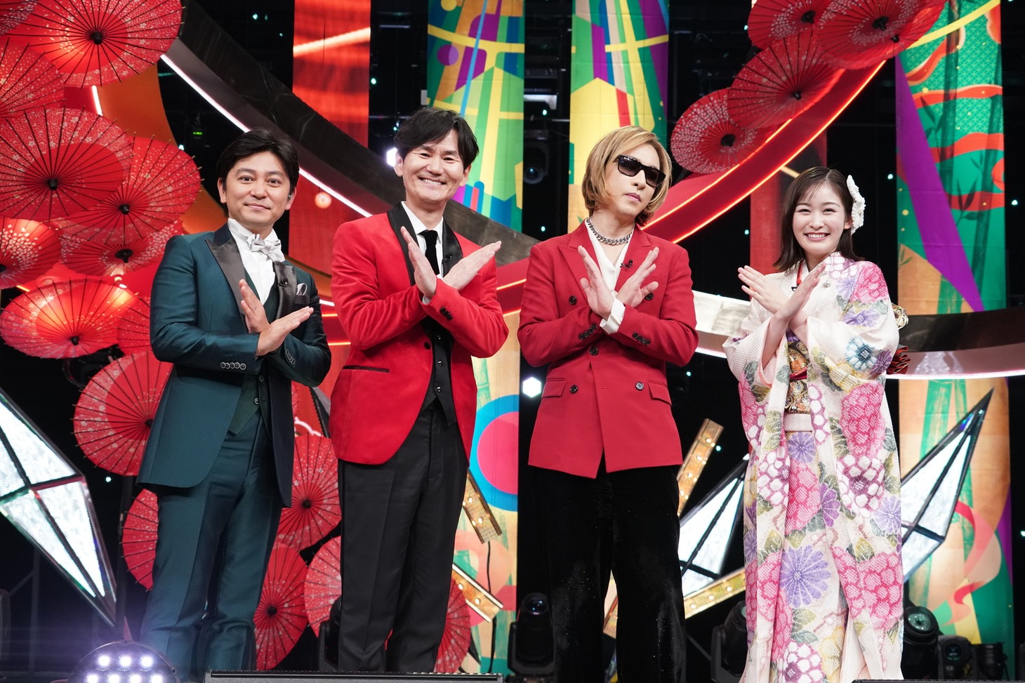 左から森圭介アナウンサー、南原清隆、YOSHIKI、岩田絵里奈アナウンサー。(c)日本テレビ