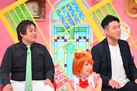 ダブルヒガシ、えなこ（中央）。