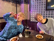 「千原ジュニアのヘベレケ」に出演する（左から）お見送り芸人しんいち、千原ジュニア。(c)東海テレビ