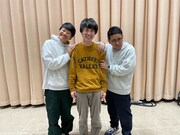 ミキと蓮見翔（中央）。