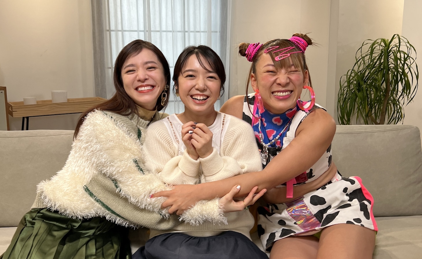 左から、milet、上白石萌音、フワちゃん。(c)NHK