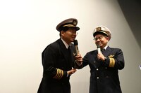 「吉本のイ・ビョンホン」というミキ亜生（左）。