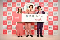 左から株式会社withのCEO・川口絵美氏、ぺこぱ。