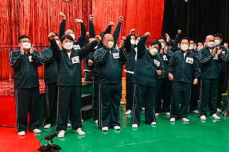 「お笑いアカデミー賞2022」の出演芸人たち。(c)TBS