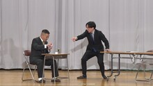 「中部10県 地元民にゲキ刺さり！ピンポイント大爆SHOW！」でネタを披露するザ・マミィ。(c)中京テレビ