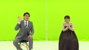 MCの南海キャンディーズ山里とゲストの高橋愛。(c)中京テレビ