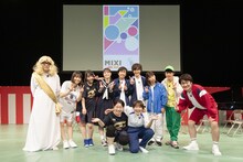 「＋90000（タスキュウマン）」に出演したダウ90000、Aマッソ、いとうせいこう（左端）。(c)テレビ朝日