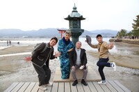 左からますだおかだ増田、ナジャ・グランディーバ、桂ざこば、ますだおかだ増田。(c)カンテレ