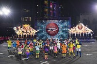 「逃走中～大みそかSP お台場大決戦！～」の出演者たち。(c)フジテレビ