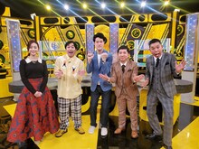 「芸人シンパイニュース」に出演する（左から）新井恵理那、霜降り明星、爆笑問題。(c)テレビ朝日