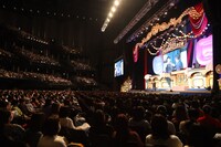 「YOSHIMOTO presents『DAIBAKUSHOW 2022』」の様子。