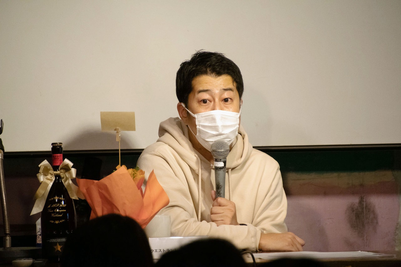 お笑いファンが詐欺に遭わないよう啓蒙するウエストランド井口。